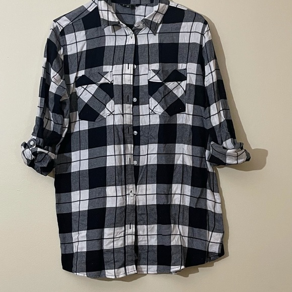 Shirt - Picture 1 of 3